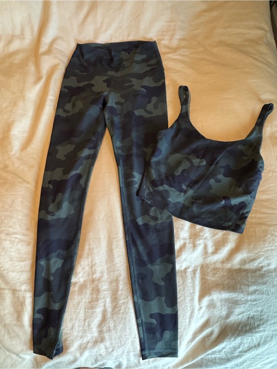 Old Navy Pants - Old Navy Navy and Green Camo Active Set